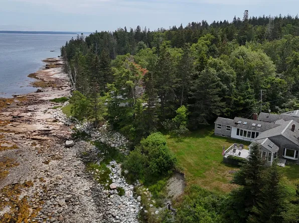 11 Prospero Lane, Brooklin, ME 04616