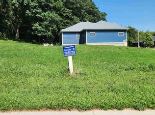 L96 Savannah Parkway #96, Deerfield, WI 53531