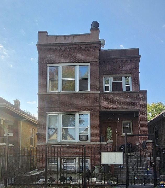 1st image of 4825 W Bloomingdale Ave #2F
