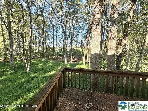 3rd image of 101 Dogwood Dr