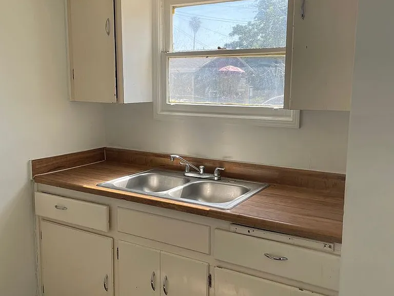 214 Beardsley Ave — Photo 3