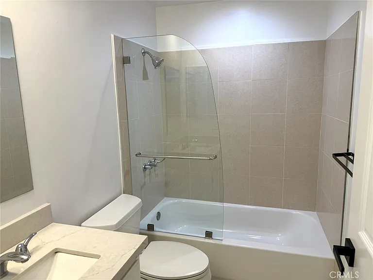 1630 S Bentley Ave #103 — Photo 14