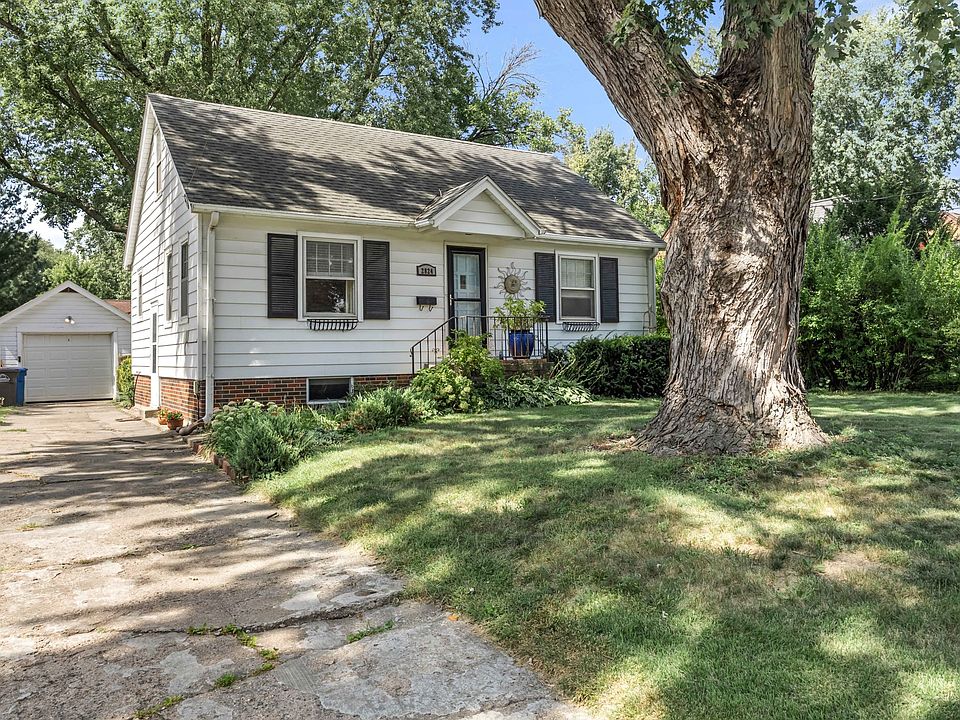 1st image of 2824 44th St