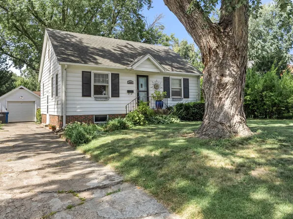 2824 44th St, Des Moines, IA 50310