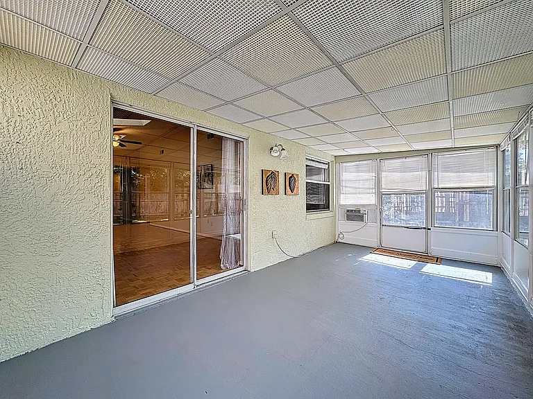 3033 Dunhill Dr — Photo 26