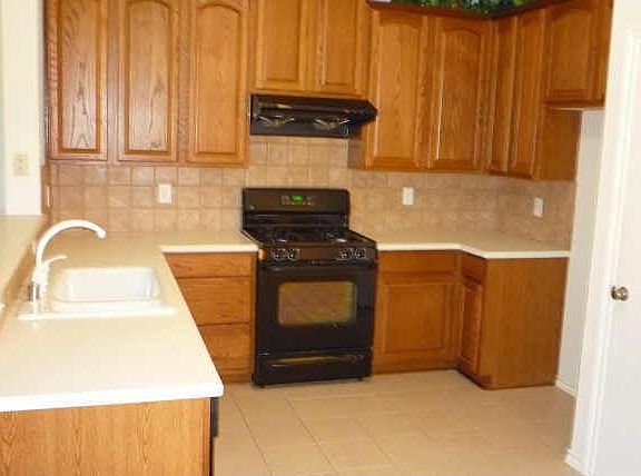 2nd image of 4516 Leeds Dr