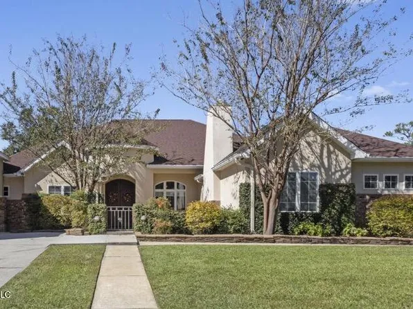 20185 Belle Vue Cir, Diberville, MS 39540