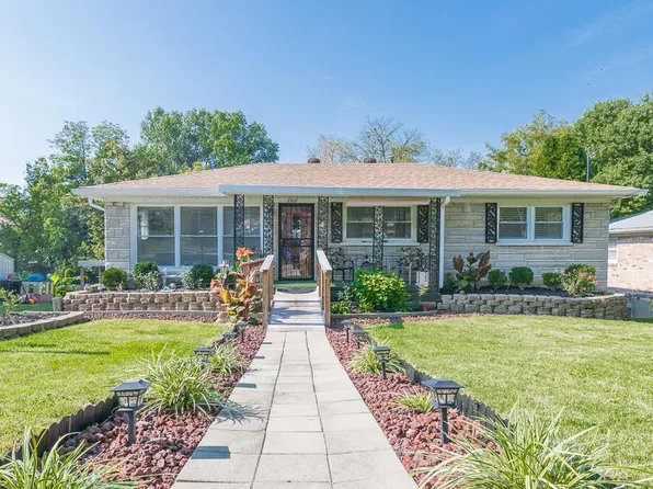 6908 Sandstone Blvd, Louisville, KY 40219