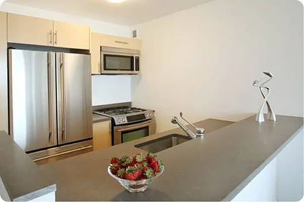 Rented by City Connections Realty | media 42