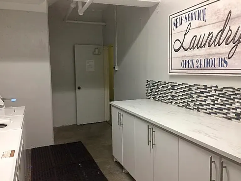 415 N Oakhurst Dr #104 — Photo 4