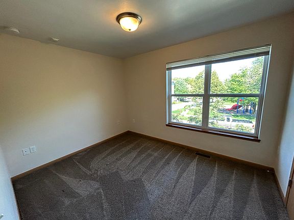 4th image of 923 Harlocke St APT 5