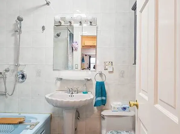 85 8th Avenue image 9 of 12