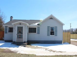 1711 County Road 633, Grawn, MI 49637
