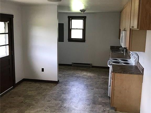 5th image of 6625 Johnston St