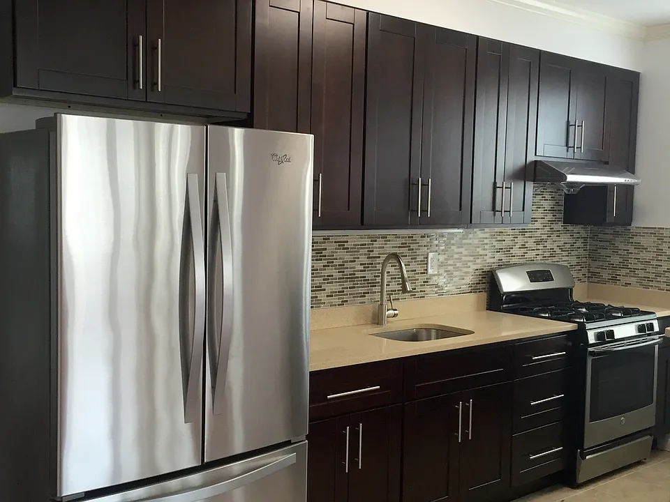 Side view of kitchen