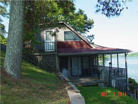 2nd image of 16018 Lakewood Dr