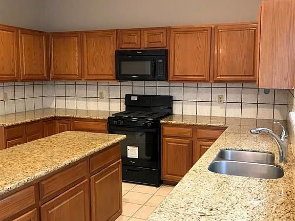 5th image of 16343 Ember Hollow Ln