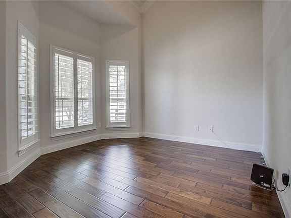 5th image of 5505 Dorchester Ln