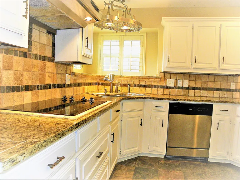 2601 Banner Elk Cir — Photo 16