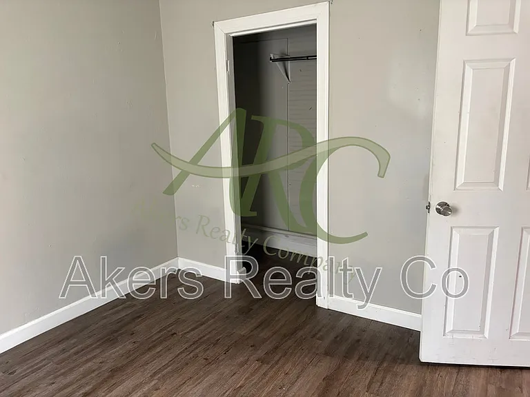 1610 W 18th St — Photo 10