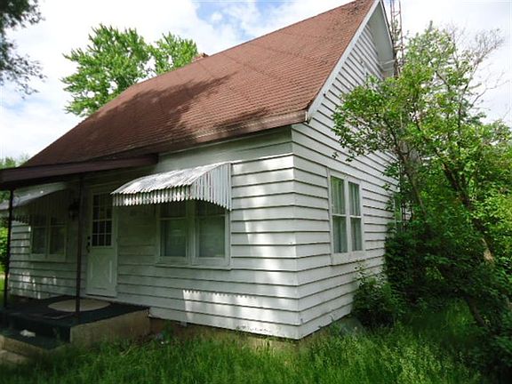 2nd image of 1616 S Willard Ave