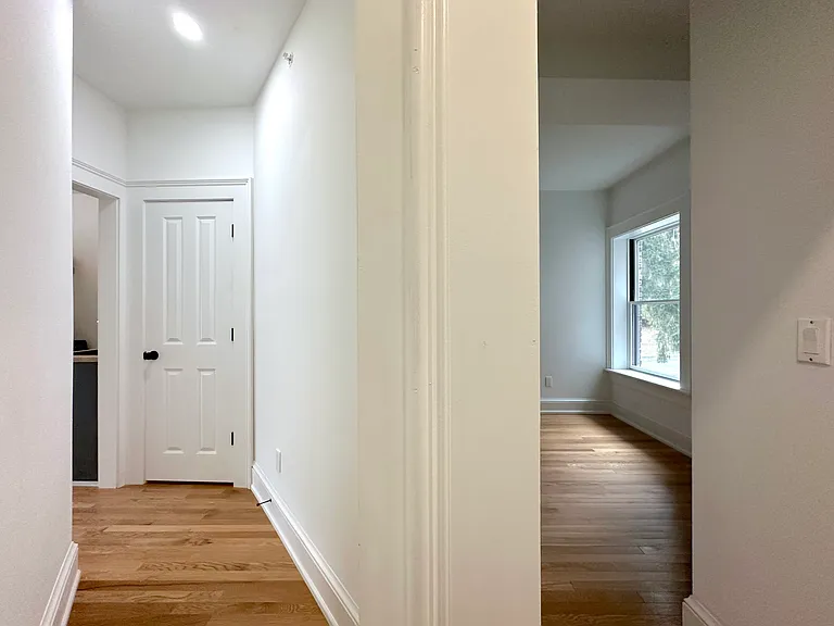 140 3rd St #3 — Photo 17