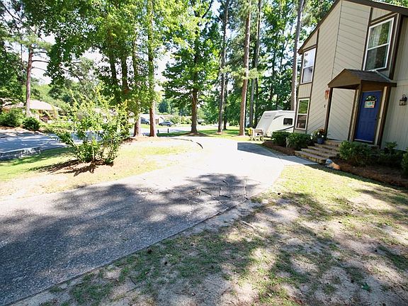5th image of 147 Griswood Dr