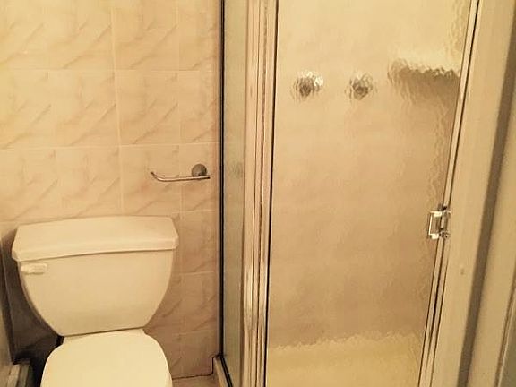 4th image of 5752 Van Doren St #1