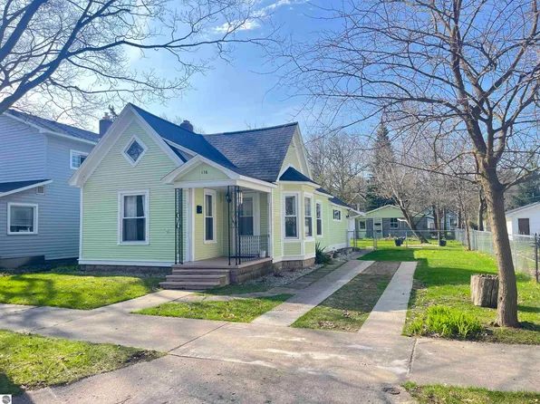 136 E 15th St, Traverse City, MI 49684