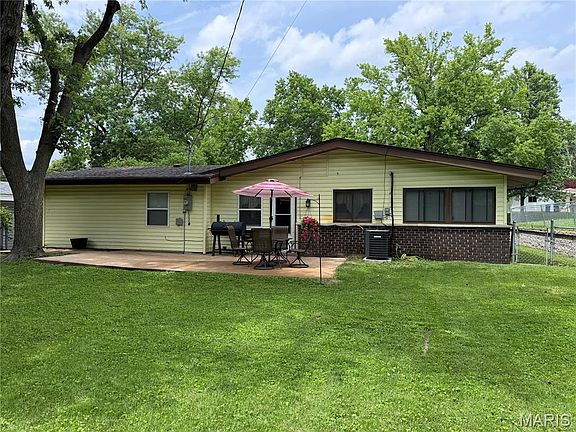 5th image of 3160 Newgate Dr
