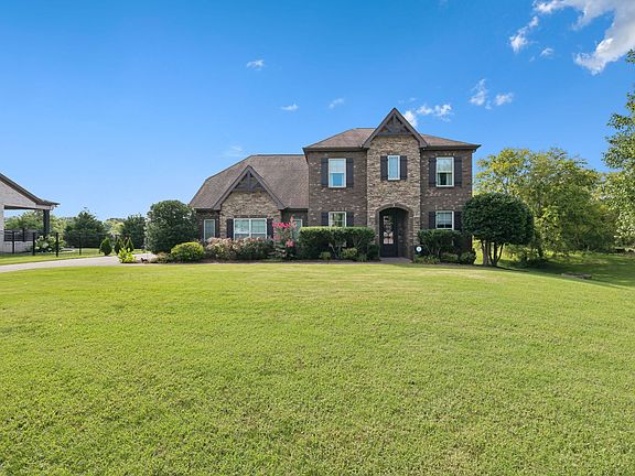 3rd image of 1163 Blackshear Dr