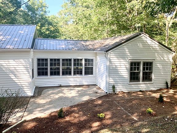 4th image of 708 Woodlawn Dr
