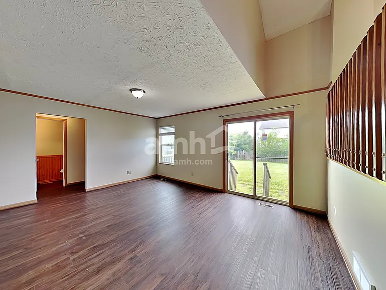 5448 Longworth Dr — Photo 8