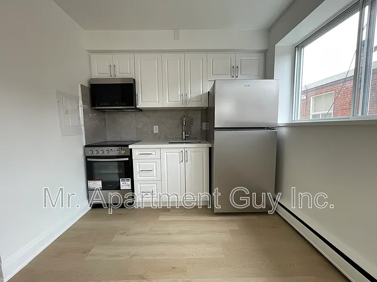 1284 Fennell Ave E #5 — Photo 11