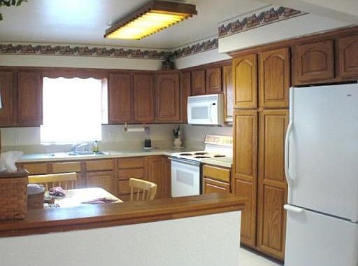 3rd image of 1406 Sawyerwood Ave