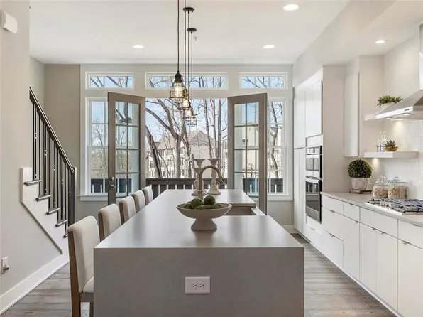 6609 Encore Blvd, Sandy Springs, GA 30328