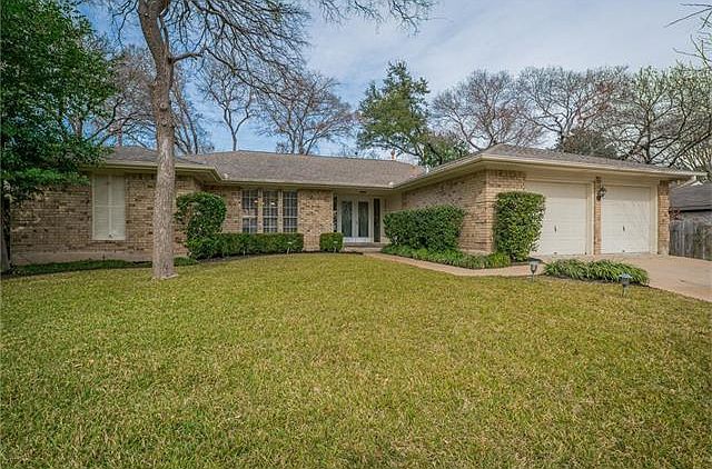 1st image of 4204 Balcones Woods Dr