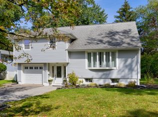 35 Wardell Rd, Livingston, NJ 07039
