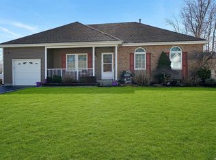 67 Chardonnay Dr, Coram, NY 11727