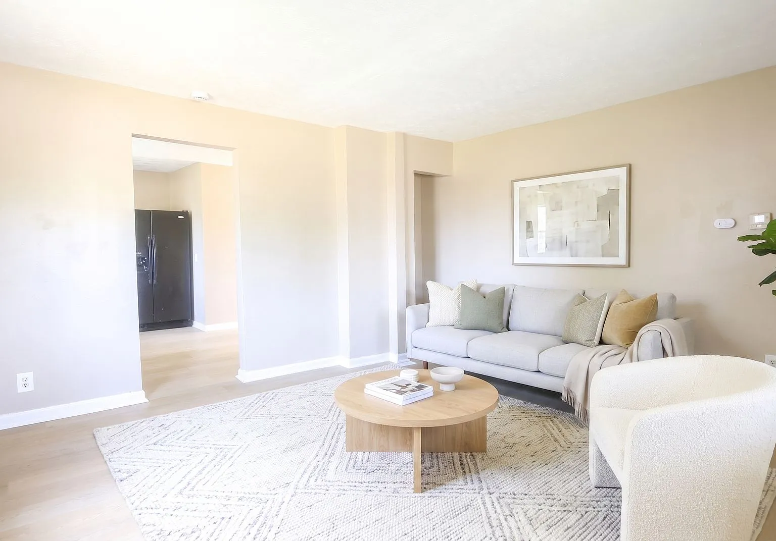 3 bedroom 2 bathroom Available in Lorain! — Photo 1
