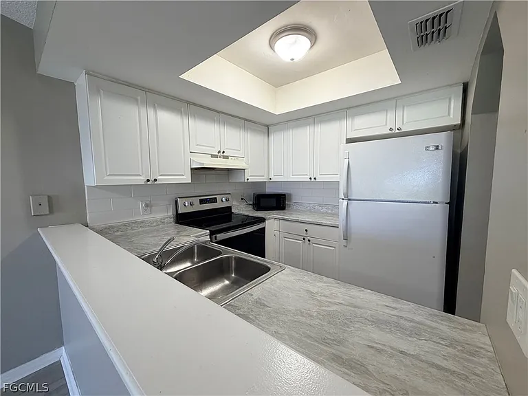 823 Gleason Pkwy #2 — Photo 6