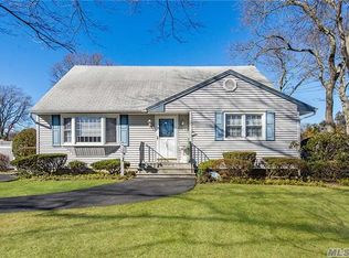 137 Van St, Brentwood, NY 11717