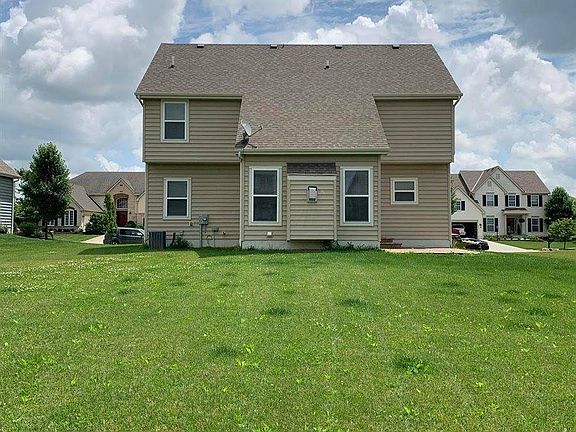 4th image of 213 Warbler Ct