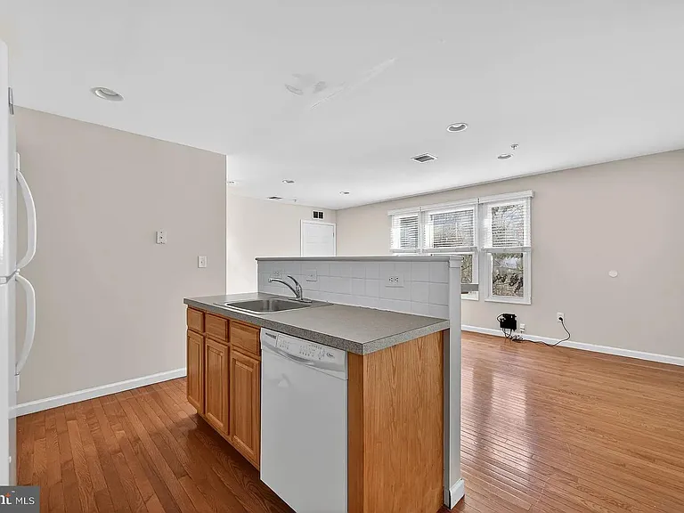 1521 N 15th St #2 — Photo 11