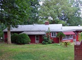 14 Dungadin Rd, Front Royal, VA 22630