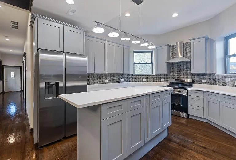 444 E 48th St #2W — Photo 18