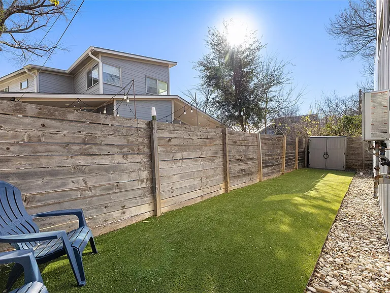 1402 Singleton Ave #B — Photo 24