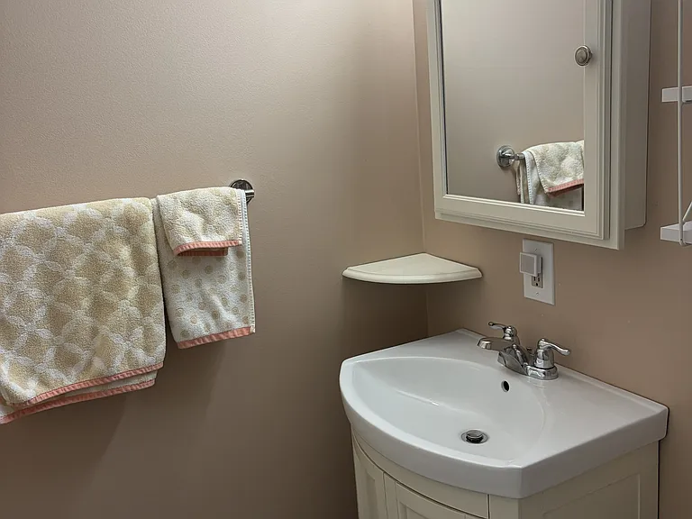 35 Mathews Ave #39 — Photo 6