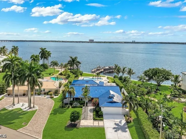 5327 Nautilus Dr, Cape Coral, FL 33904