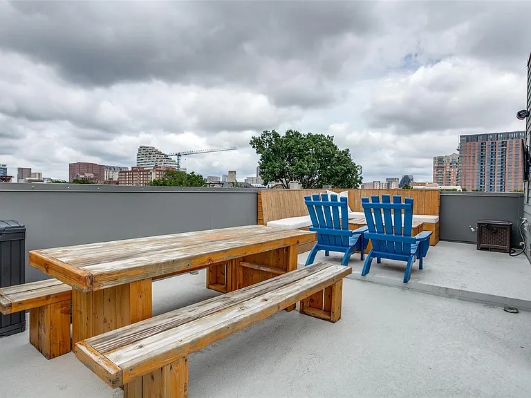 2719 Reagan St #101 — Photo 20